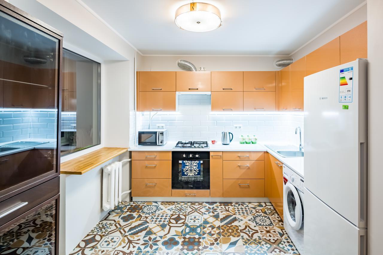 Bv Apartments Svobodu Avenue Lviv Dış mekan fotoğraf